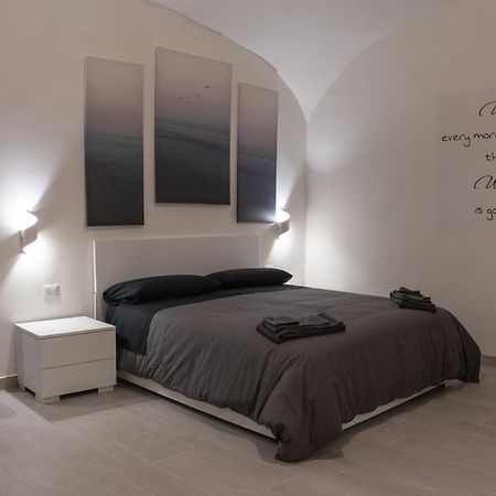 Dietro Al Plebiscito Luxury Suite Neapel Exteriör bild